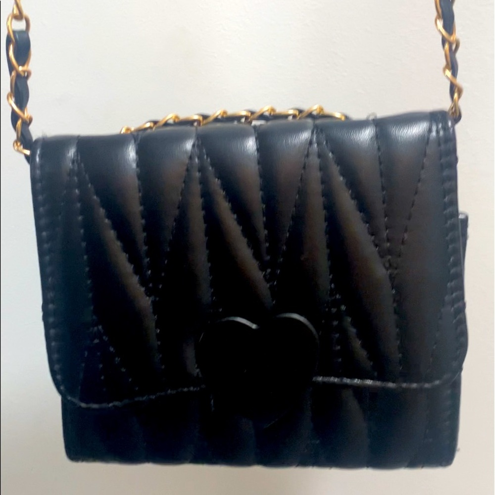 Black  heart mini  shoulder bag